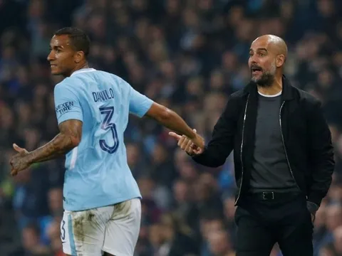 "Pep Guardiola sẽ xem vợ mình như một cầu thủ trên sân cỏ"