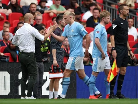 Pep nên bắt đầu lo vì Haaland