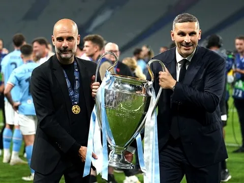 Pep tiết lộ câu nói gây áp lực của chủ tịch Man City