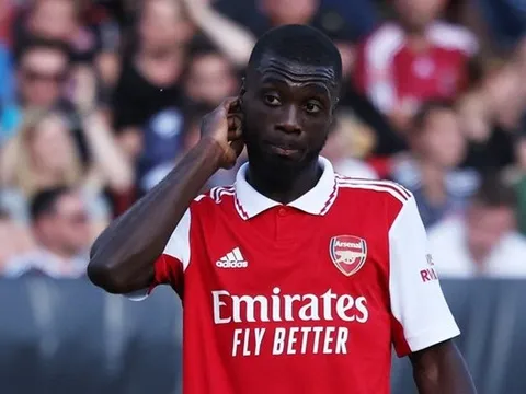 Arsenal 'làm mọi thứ' để tống khứ 1 cái tên