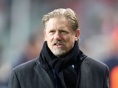 Peter Schmeichel chê tân binh của Man Utd quá chậm chạp