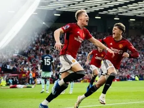 Peter Schmeichel không hiểu cách dùng người của Ten Hag