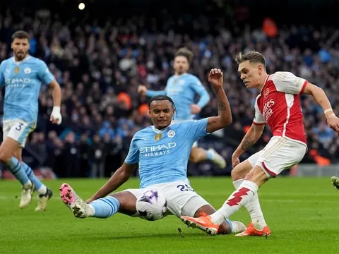 Pha bóng khiến Arsenal lỡ cơ hội kết liễu Man City