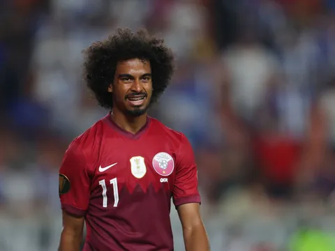 Pha bóng nghiệp dư của cầu thủ Qatar