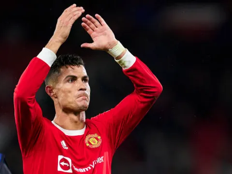 Phá lưới Villarreal, Ronaldo gửi thông điệp đến NHM Man Utd