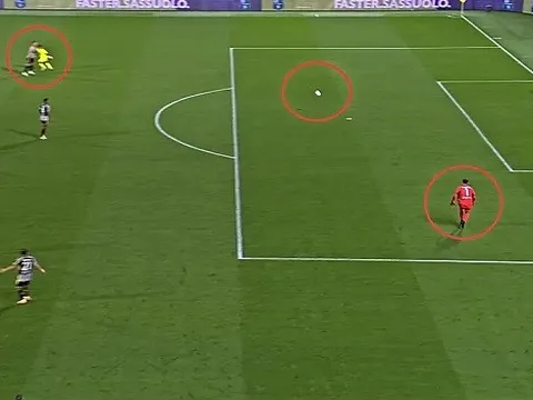 Pha phản lưới đẹp mắt và khó hiểu của sao Juventus
