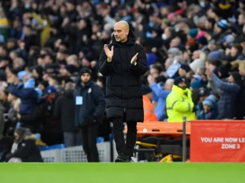 Phản ứng của Pep khi Man City thủng lưới 3 bàn trong 10 phút