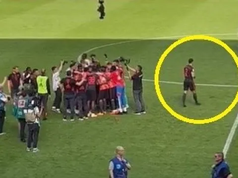 Phản ứng trái ngược của Goretzka trong ngày Bayern vô địch