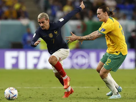Pháp đấu Đan Mạch: Griezmann cải trang thành Pogba