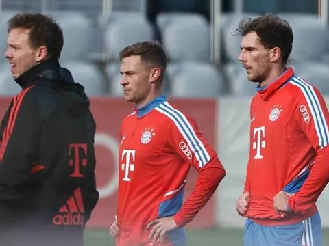 Phe cánh xuất hiện khiến nội bộ Bayern 'rối như tơ vò'