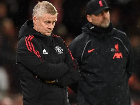 Phil Neville chỉ ra lý do Man Utd nên ủng hộ Solskjaer