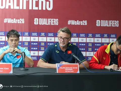 HLV Philippe Troussier nói thẳng về áp lực khi dẫn dắt ĐT Việt Nam
