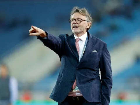 Chuyên gia nói thẳng việc HLV Philippe Troussier tin dùng cầu thủ trẻ