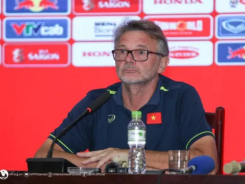 HLV Philippe Troussier: Tôi không gọi cầu thủ dựa trên danh tiếng