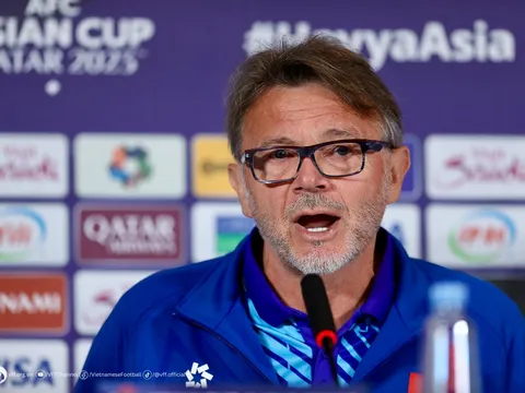 HLV Philippe Troussier: Mục tiêu là giúp ĐT Việt Nam thu hẹp khoảng cách với top 10 châu Á