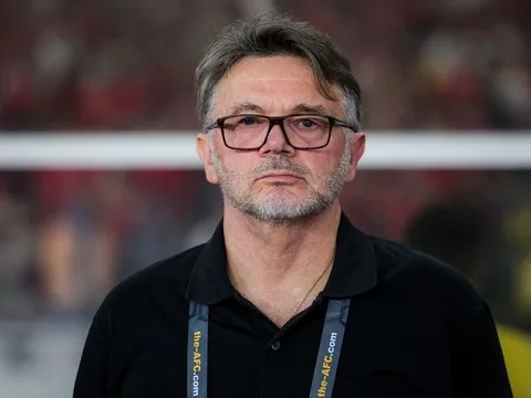 Chuyên gia: lỗi không chỉ HLV Troussier