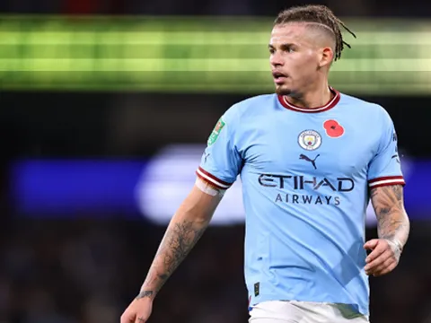 Pep Guardiola xin lỗi "người thừa" của Man City