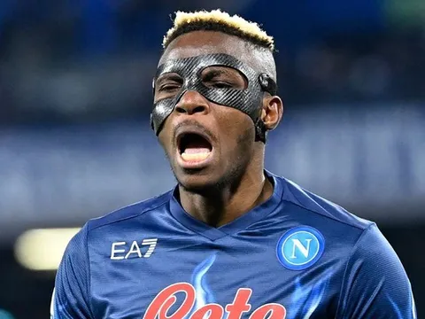 NÓNG! Osimhen mang cú hích tới Man Utd, Chelsea