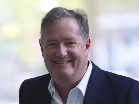 Piers Morgan chỉ rõ cầu thủ Arteta nên mua để vô địch