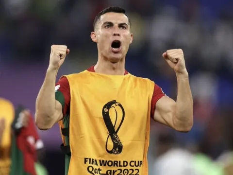 Pirlo: Ronaldo đã lên kế hoạch cho bài phỏng vấn về MU