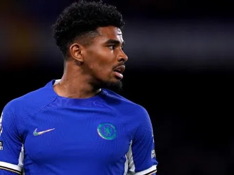 Pochettino xác nhận tương lai của Ian Maatsen