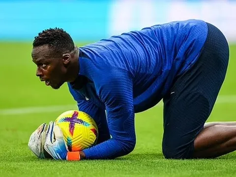 Potter hành động, Mendy nguy cơ bật bãi khỏi Chelsea