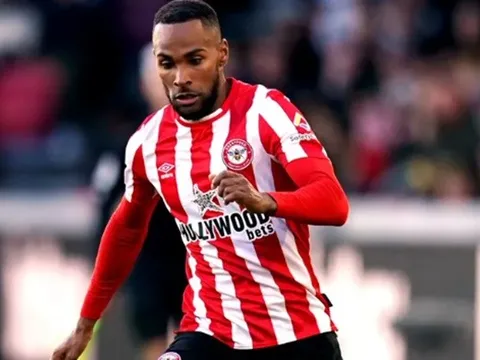 Thay Shaw, M.U hỏi mua ngôi sao Brentford