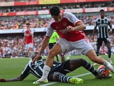 Thua Arsenal, M.U chốt tương lai Wan-Bissaka