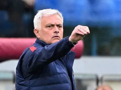 PSG muốn chiêu mộ Mourinho
