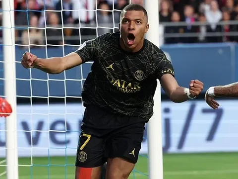PSG nhượng bộ, giảm giá bán Mbappe