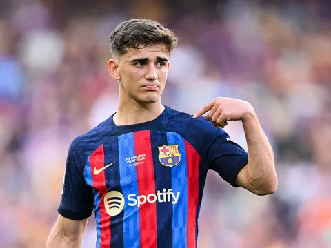 PSG tính cướp ngọc quý Barca