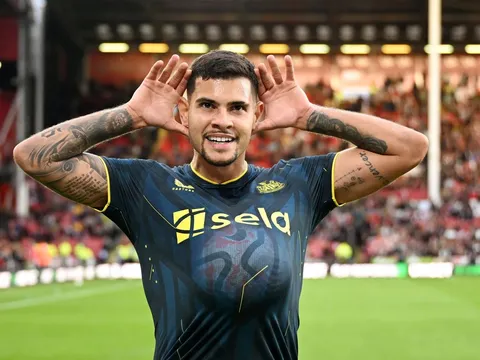 PSG tranh đấu với Real và Barca cho sao đắt giá Brazil