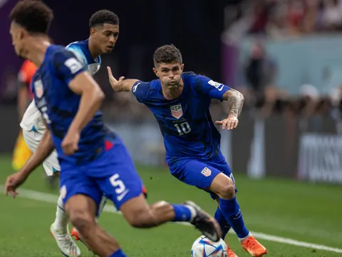 "Tôi không biết Pulisic sẽ chơi ở đâu khi đến Liverpool"