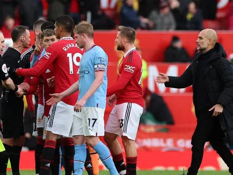 Maguire tranh cãi gay gắt với Guardiola và cầu thủ Man City sau trận