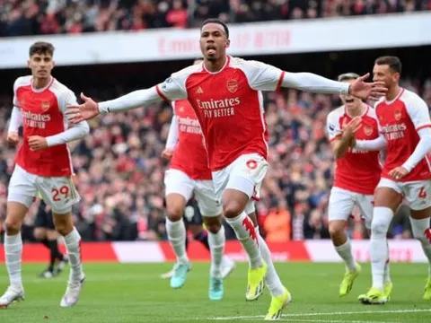 Vì sao Arsenal là 'Vua bóng chết' mùa này?