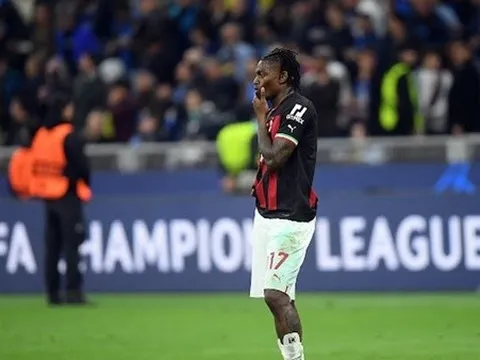 HLV AC Milan: Chúng tôi tự huỷ mọi thứ trong 15 phút lượt đi
