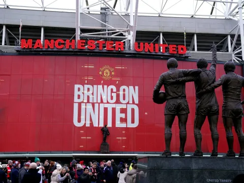 UEFA được yêu cầu ngăn chủ Qatar tiếp quản M.U