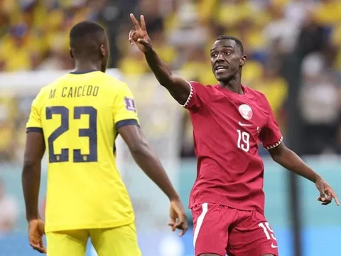 Qatar bị Ecuador hạ đo ván: Khi chủ nhà còn chẳng dám "đá bóng"
