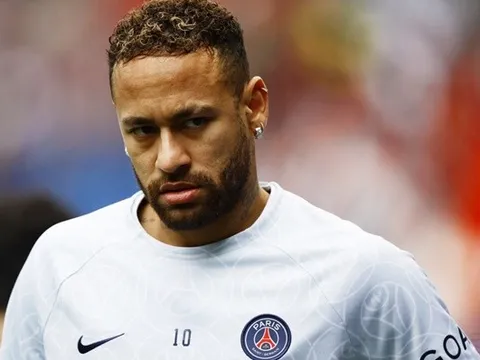 Neymar lại nghỉ thi đấu vào dịp sinh nhật em gái