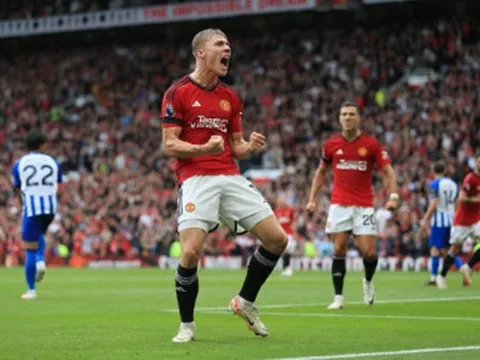 Quá đen cho Hojlund