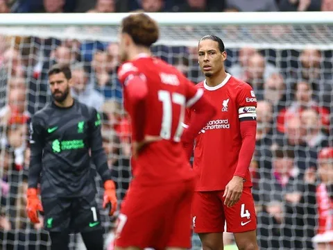 Quá hoảng loạn Liverpool