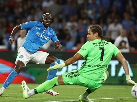 Quan hệ rạn nứt, Osimhen chống đối Napoli ra mặt