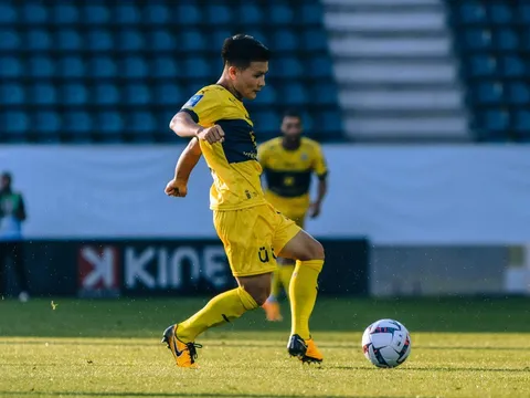 Quang Hải gặp khó ở Pau FC: Tại bản thân hay bởi ông Park