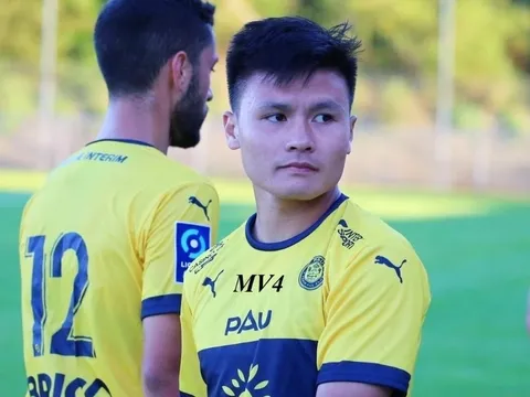Quang Hải ngồi ngoài trong trận thua của Pau