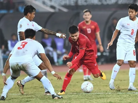 Tự do cho Quang Hải, bước đi hợp lý