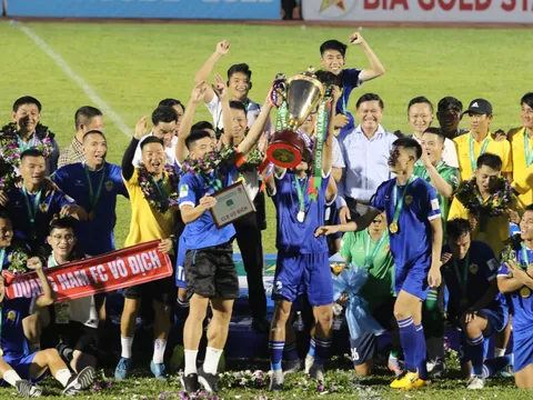 Quảng Nam vô địch giải hạng Nhất, trở lại V-League