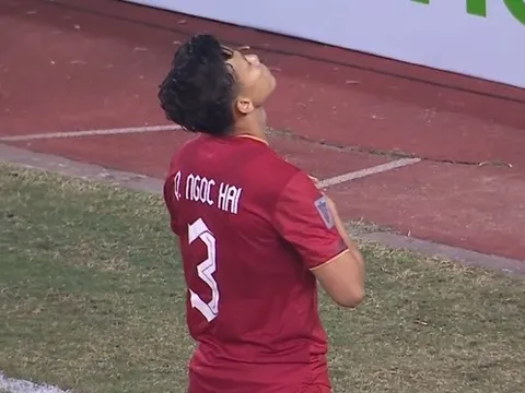 Quế Ngọc Hải gây sốt vì hình ảnh liên tưởng đến Ronaldo