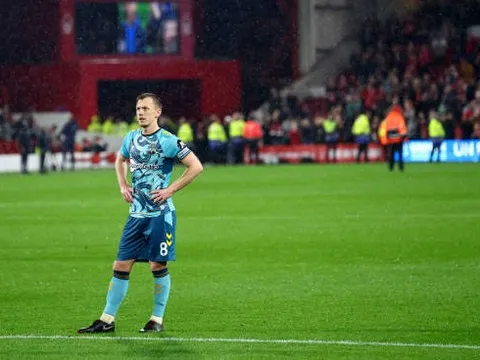 Quên Bellingham đi, 'món hời' đang ở trước mắt Man Utd