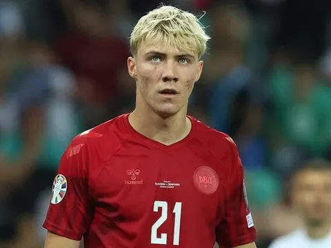 "Quên Hojlund đi, chân sút 100 triệu bảng sẽ giúp MU ngang hàng Man City"