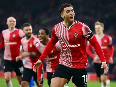 Quên Leicester đi, Southampton đang "out trình" cả Championship